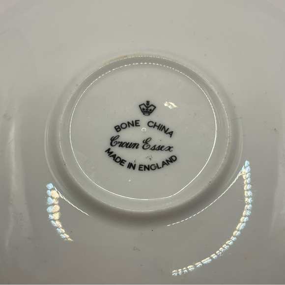 Crown Essex Bone China Saucer Flowers Gold Scalloped Trims Vintage England - Picture 3 of 5